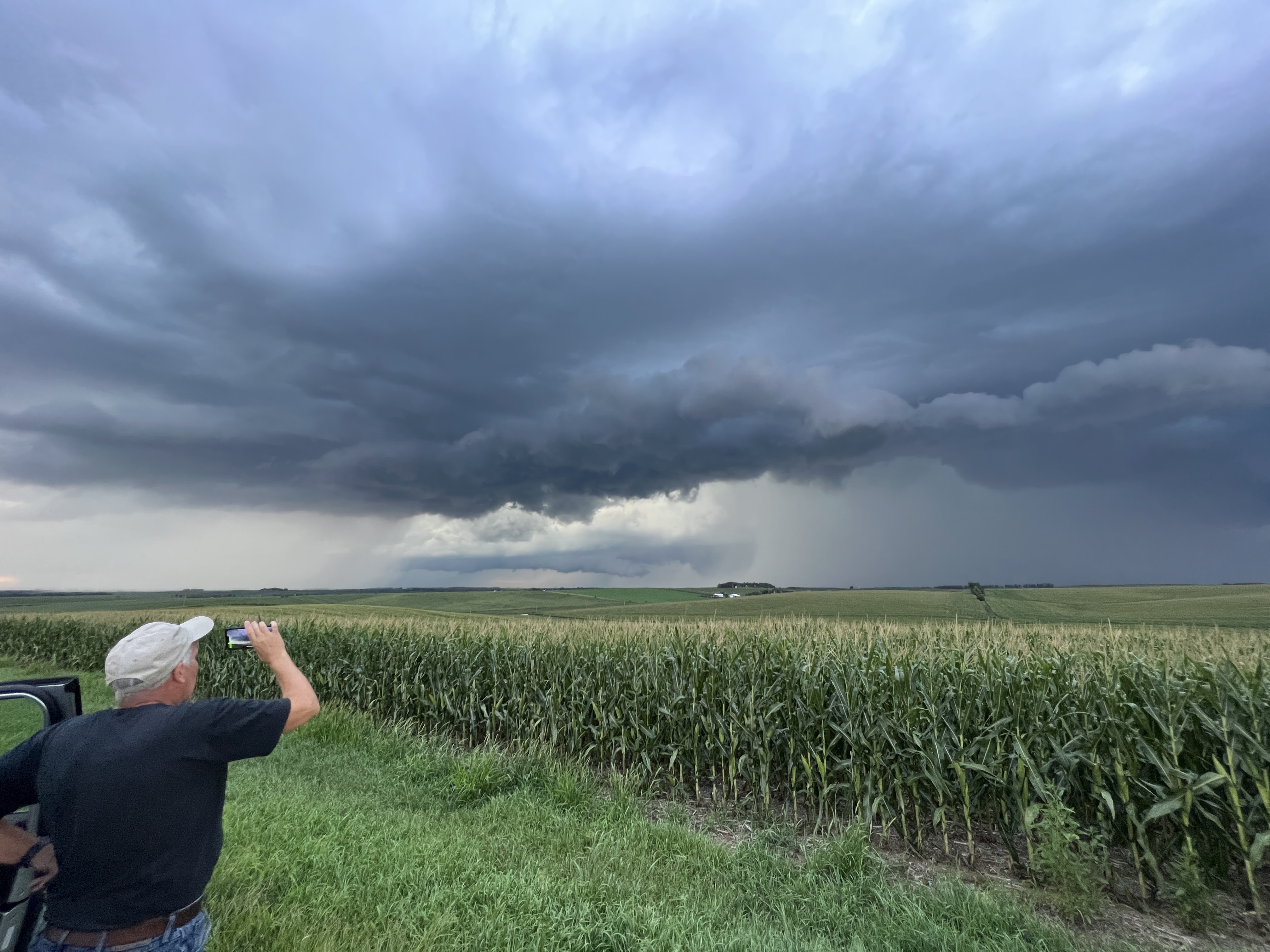 Professional storm chasers severe weather tornado tracking